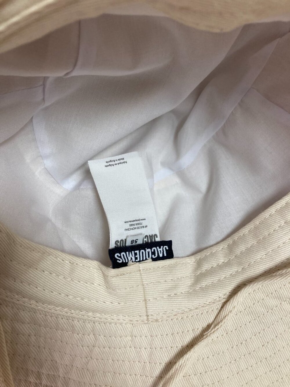 Jacquemus Bucket Hat off White - Picture 7 of 9